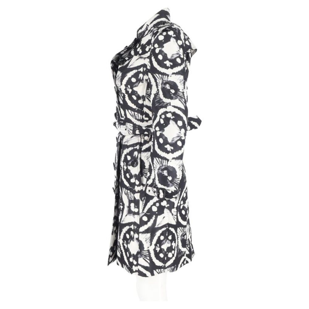 Burberry Tie-Dye Double-Breasted Trench Coat in Black and White Silk - Picture 5 of 6